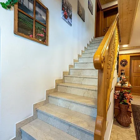 Haus Martina Апартаменты Тукс